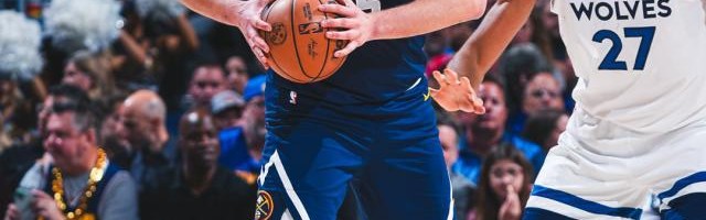 问鼎娱乐-41+11带队登顶西部！约基奇锁定MVP 比肩魔鸟詹皇