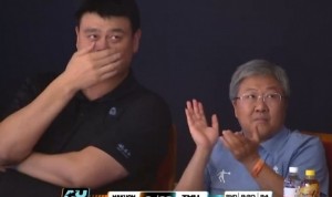 姚明现场观战清华大学VS白鸥大学的亚洲大学生篮球联赛半决赛